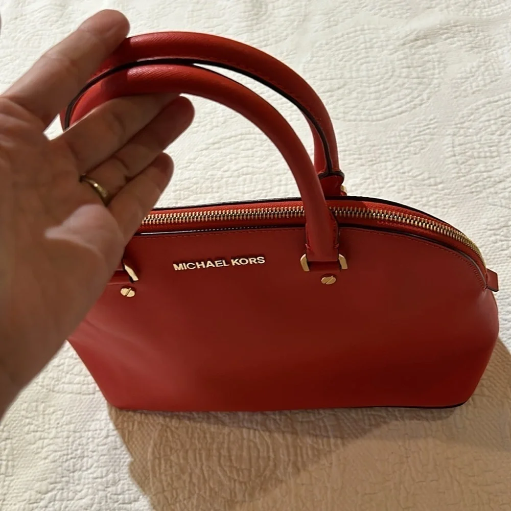 Michael Kors Orange hand bag/crossbody